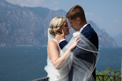 Wondrous couples in love - weddings in Italy