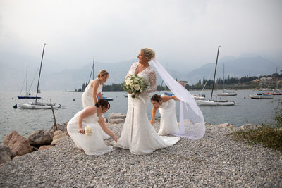 The bride and her beautiful handmaids on Lake Garda