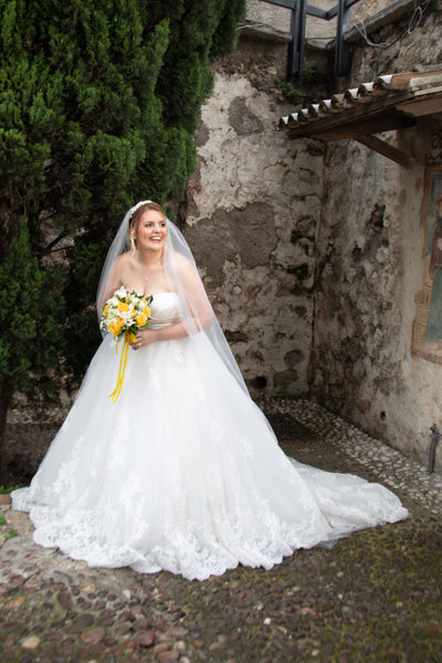 Snowy weddings on Lake Garda