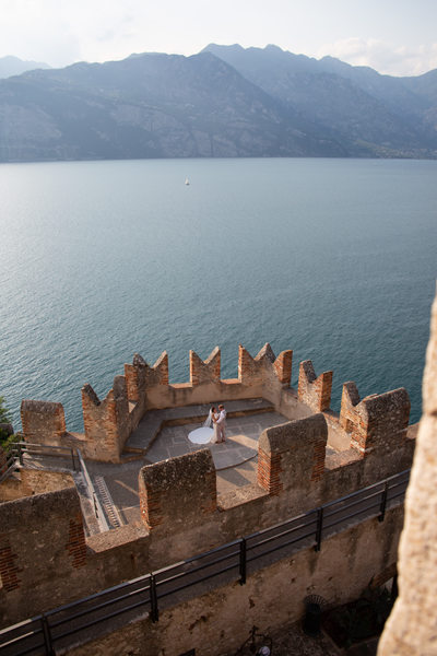 Kim & Gareth Malcesine The best castle location Italy