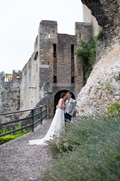 Castello di Malcesine con gli sposi.