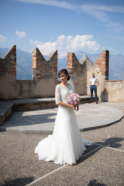 Stunning Lisa&Josh in Malcesine Castle on Lake Garda