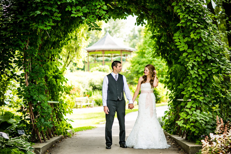 Green Bay Botanical Garden Wedding Photographer Ken Cravillion