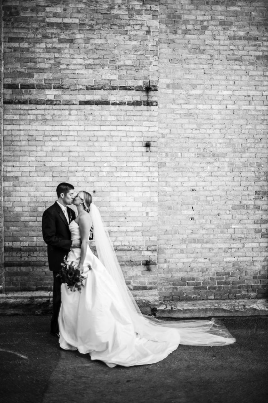 Oshkosh Wisconsin Alley Wedding Photography