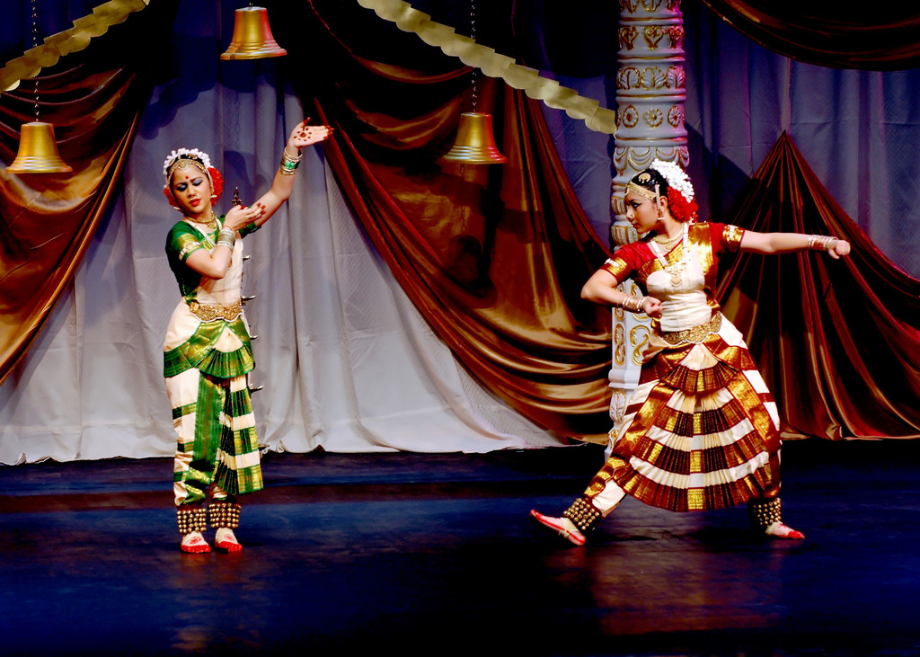 Wedding Photographer Alpharetta Indian Cultural Dance