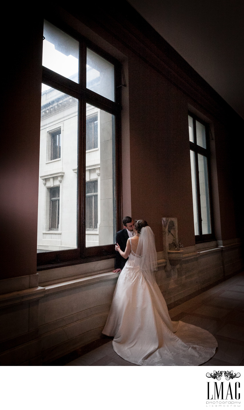 Stunning Wedding Photos from the Cleveland Courthouse