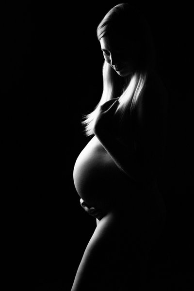 Black-and-White Silhouette Maternity Portrait