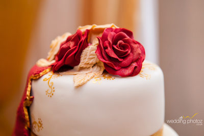 Wedding Cake photography by Asian Wedding Photographers