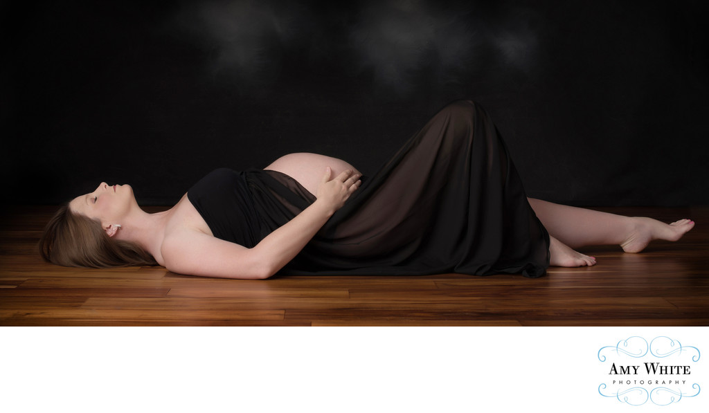 Lovely expecting mother Marion maternity photography