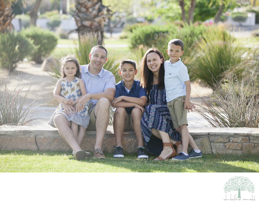 Outdoor family photo session, Palm Springs park  