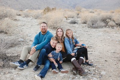Natural desert family portraits, Oswitt Canyon