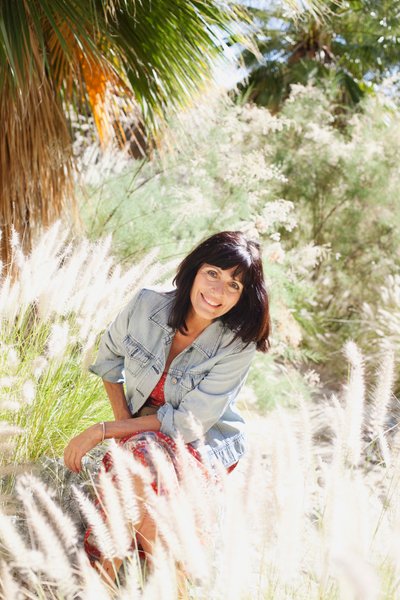 Natural light portraits in Palm Springs photographer