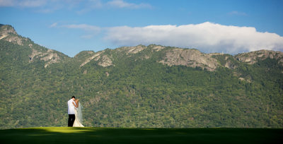 Wedding Pictures in Linville with Grandfather Mountain