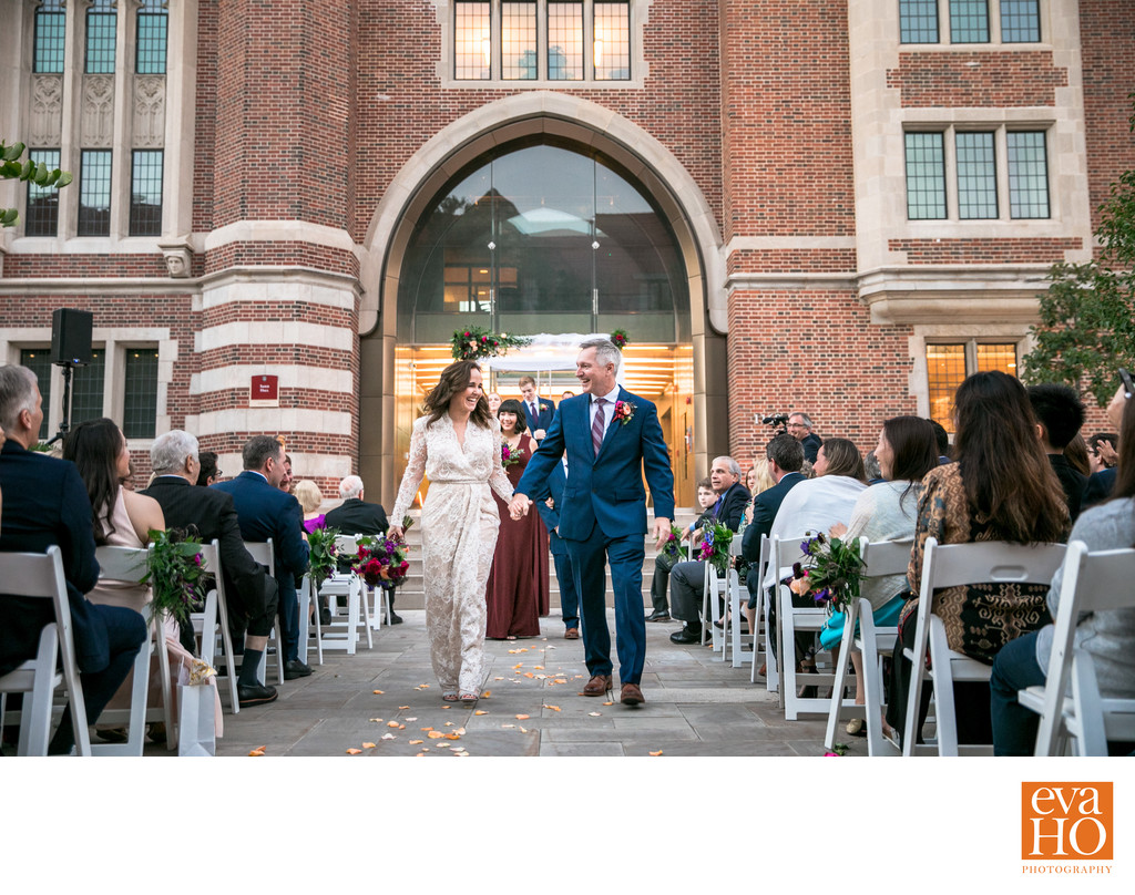 Dana and John Got Married at University of Chicago