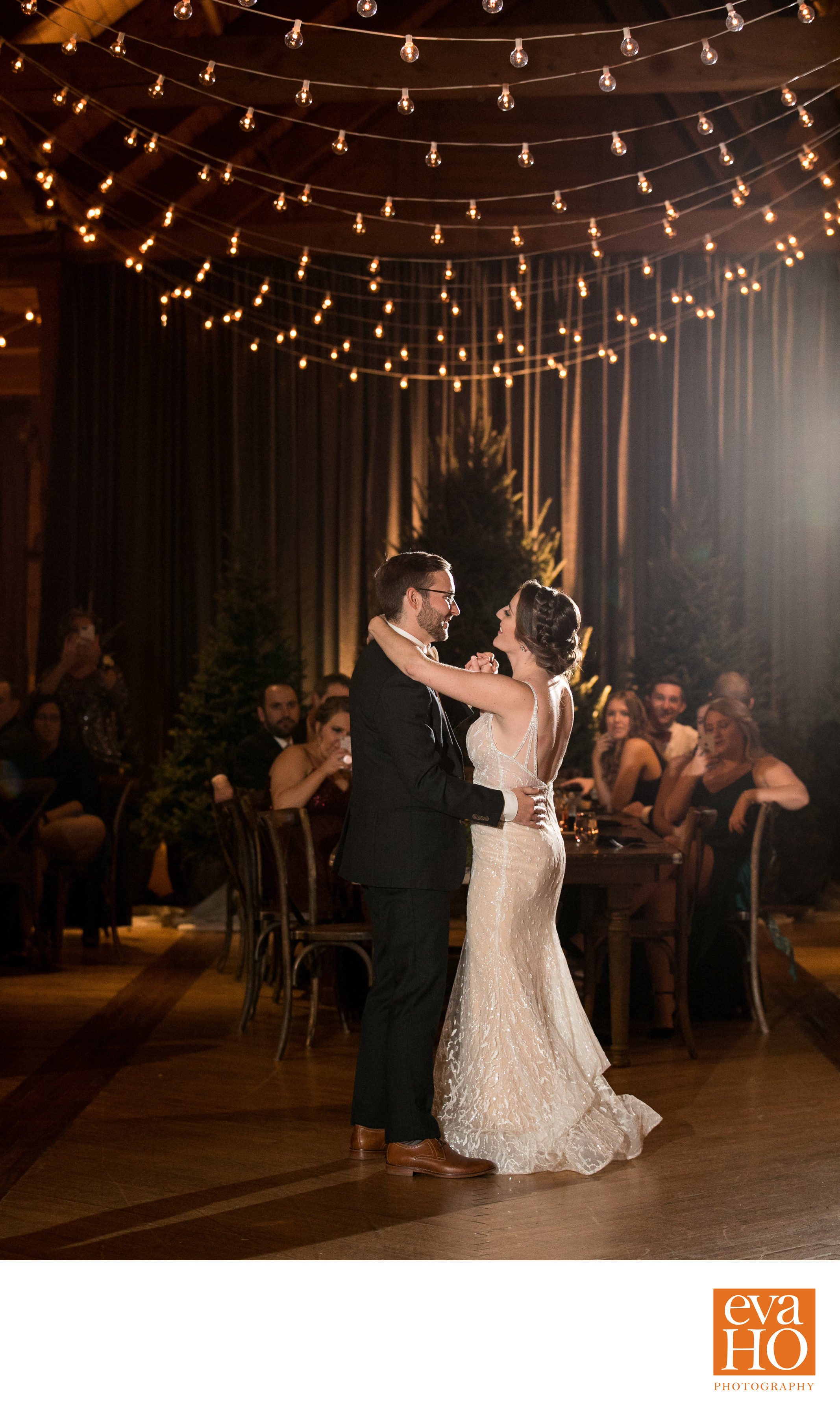 First Dance as husband and wife in front of their guests(00)