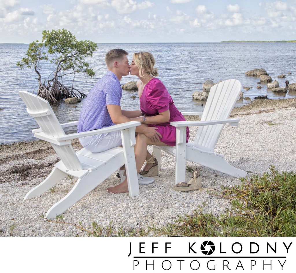 Kissing at The Ocean Reef Club