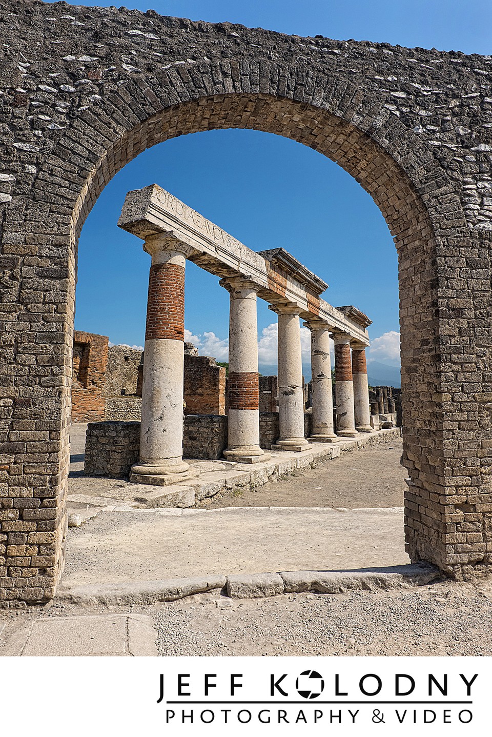 Pompeii ruins 