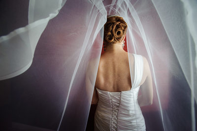 Dreamy  wedding veil, red hair,  at Down Town Club by Cescaphe
