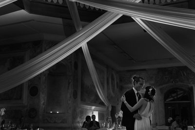 Wedding Reception at Dvorec Zemono, First Dance Photo
