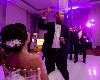 Groom Throws Garter at Cancun Wedding Reception