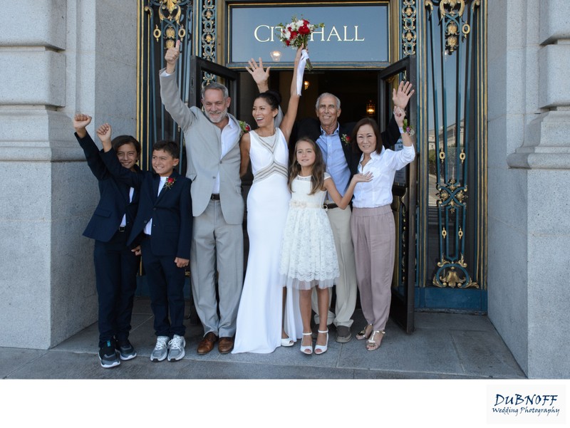 Large Family photo at San Francisco city hall entrance