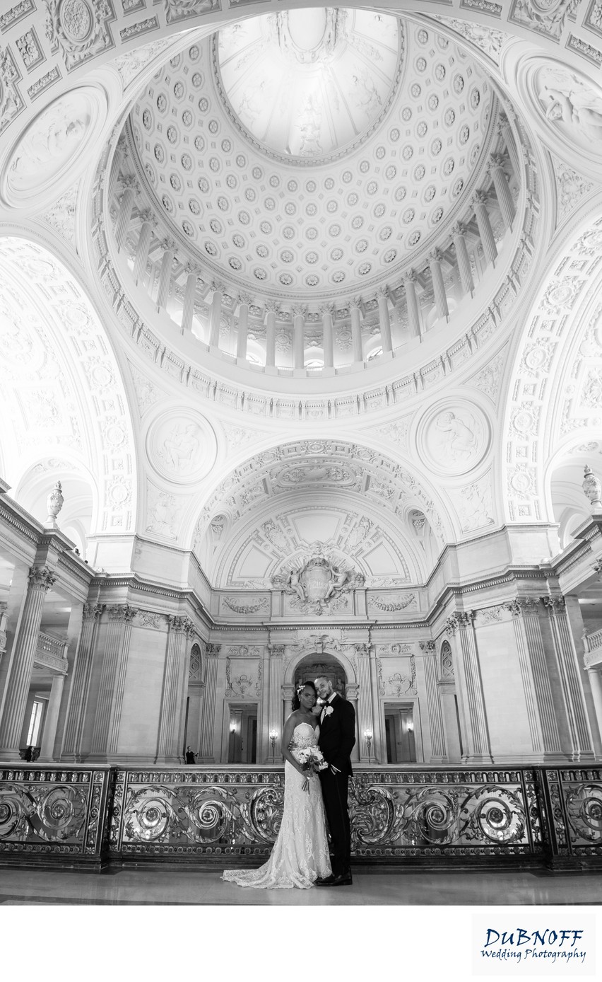 Black and white SF City Hall Dome with Newlyweds