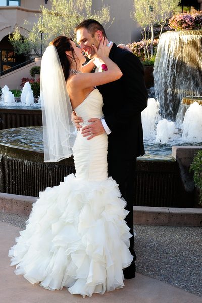 Wedding Picture of Blackhawk Fountain in Danville, California