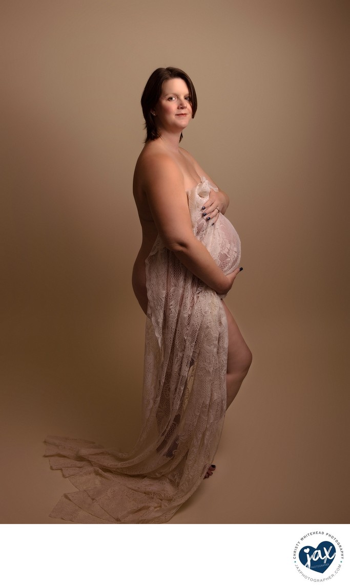 Maternity photographer in Jacksonville