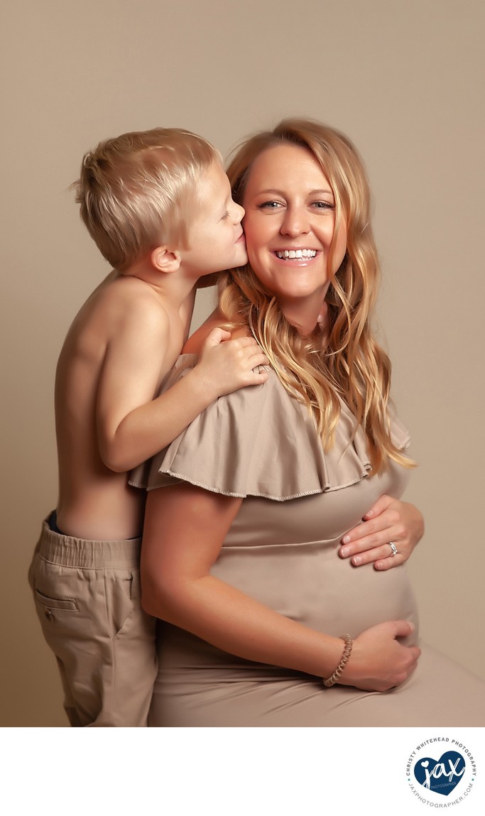 Pregnancy photos with children, Jacksonville, Florida