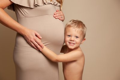 Pregnancy portrait with children, Jacksonville