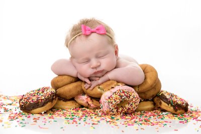 Jacksonville Fl Newborn photographer, Donut themed baby portrait