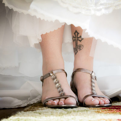 Gold Mountain Manor, Wedding details, shoes and tattoos