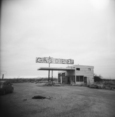 Dead gas station in Texas off the 10 freeway
