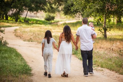 Outdoor Family Portraits, Louis G Weiner Photography