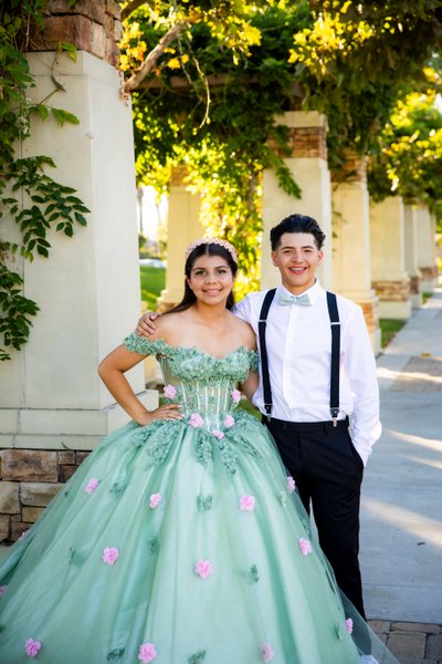 Quinceanera pre-shoot with beautiful young lady and her court. Louis G Weiner Photography