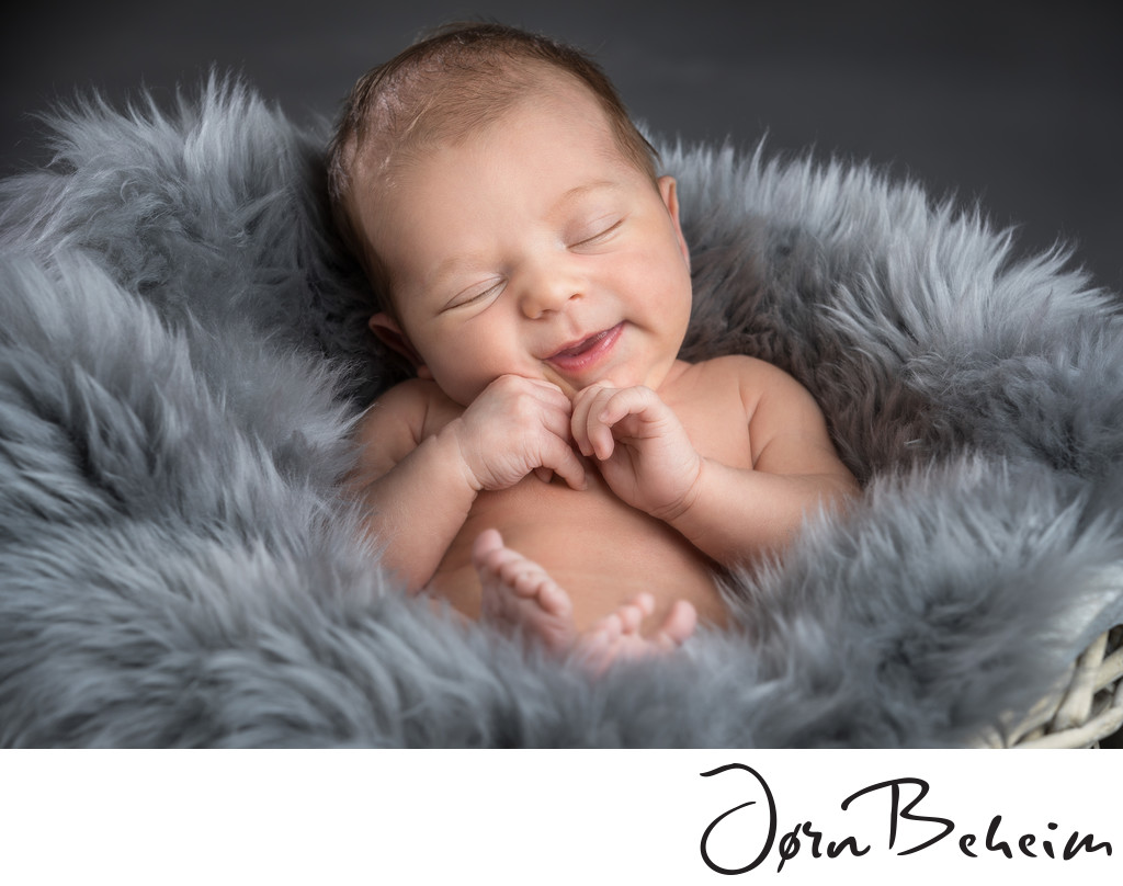 Studiobilder av nyfødt, studiofotograf jørn beheim