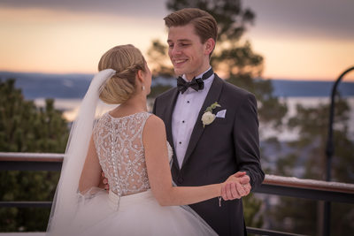 Klassiske bryllup i Holmenkollen - fotograf Jørn Beheim
