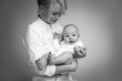 Fotografering mamma og baby, studiofotograf Jørn Beheim