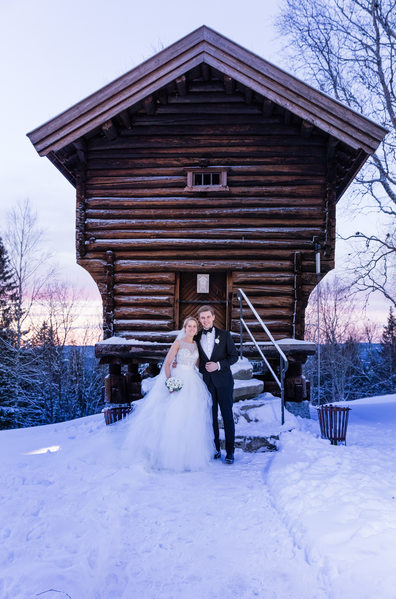 Gammelt stabbur på Lysebu - bryllupsfotograf beheim