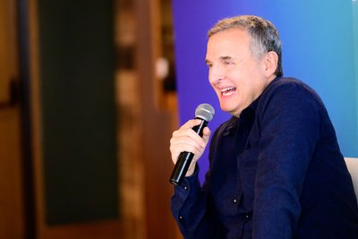 Thompson Hotel Photographer-Phil Rosenthal Speaking