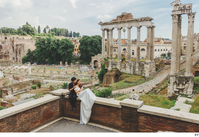 couple enjoying the view overlooking the Roman Forum