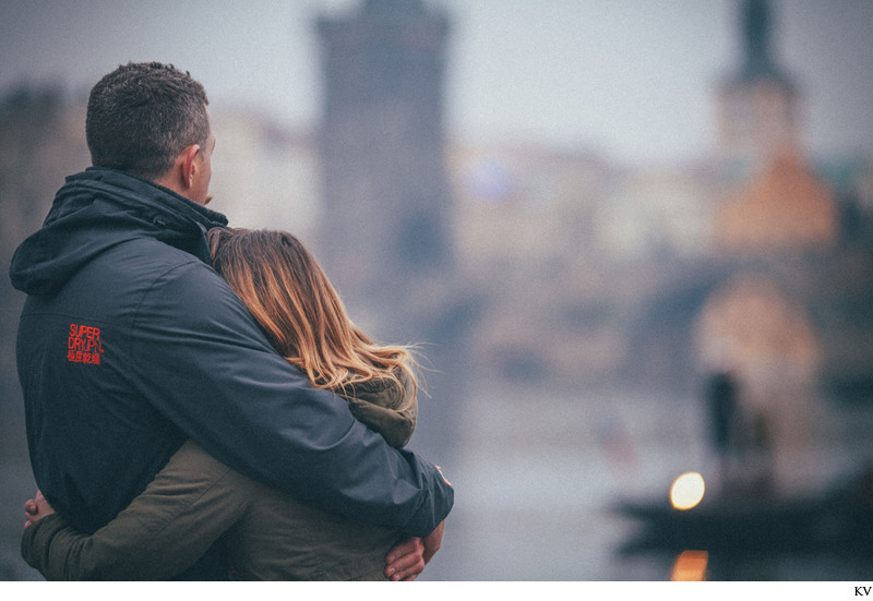 N&J viewing the Charles Bridge