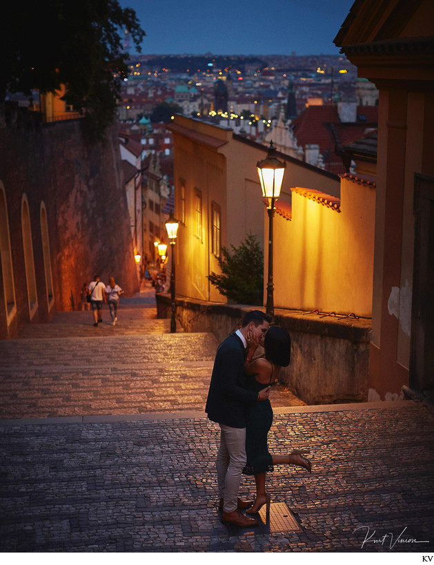 Prague marriage proposal: kiss under the gas lamps
