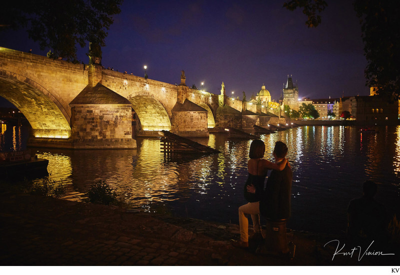 Prague marriage proposal: Charles Bridge