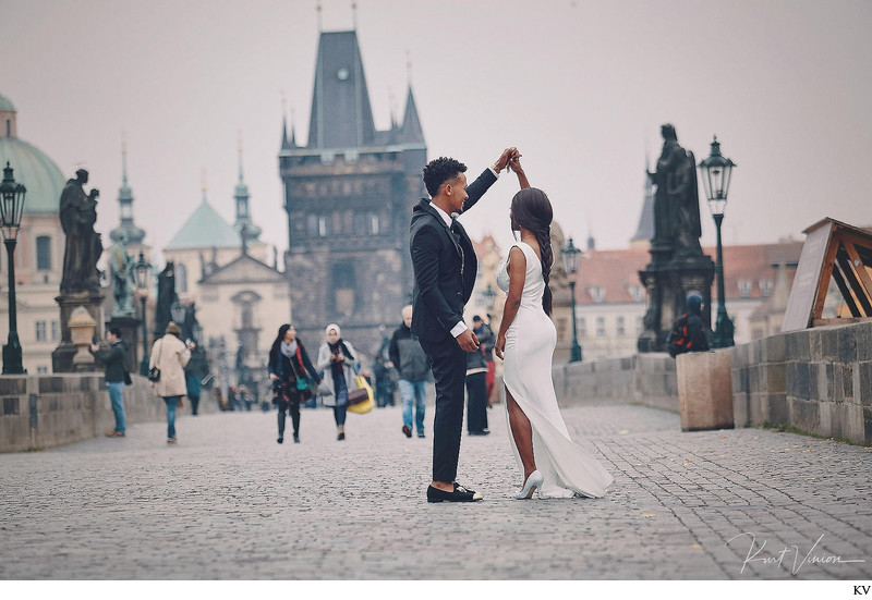 a little bridge romance - engaged couples