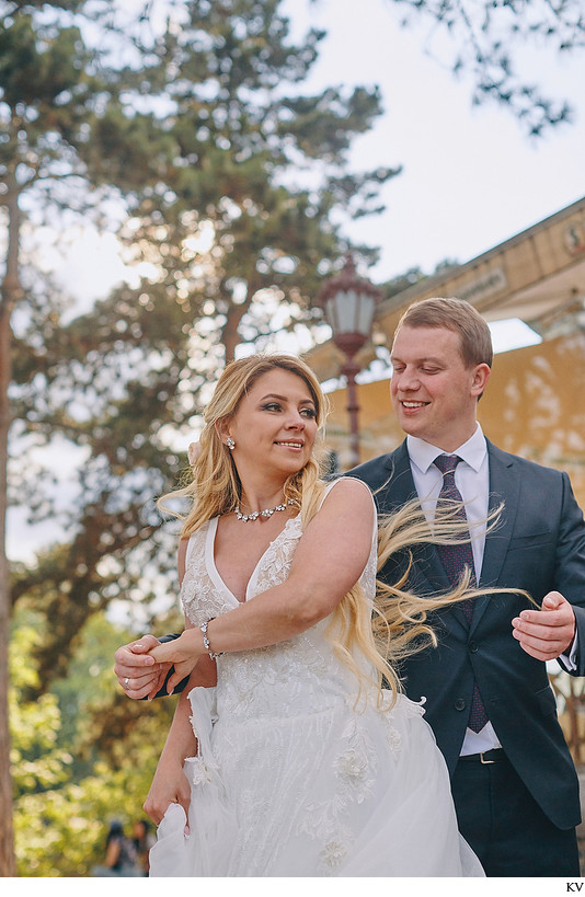 Newlyweds practice their first dance above Prague