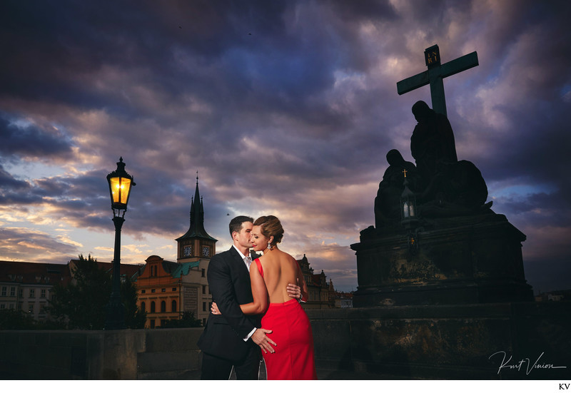 a sexy sunrise marriage proposal Prague Charles Bridge