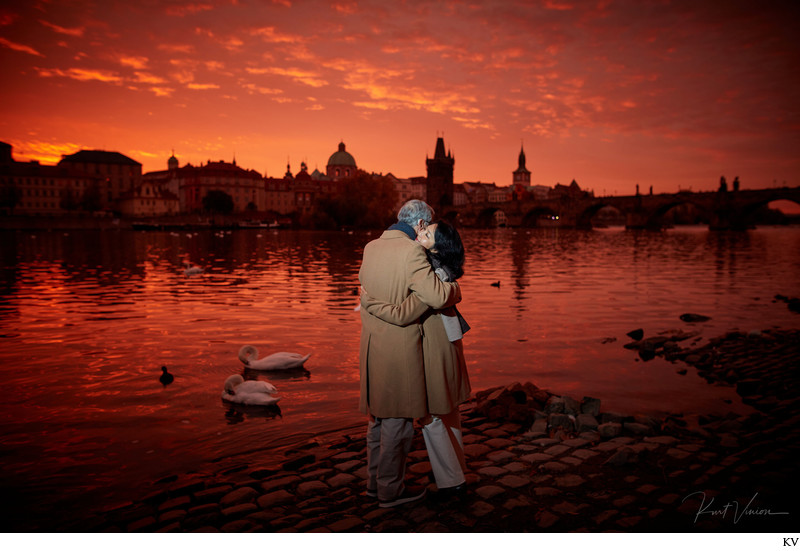 25th wedding anniversary sunrise portrait Prague