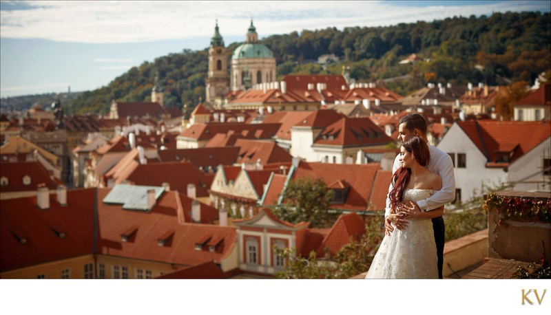 Turkish bride & groom enjoying view above Prague