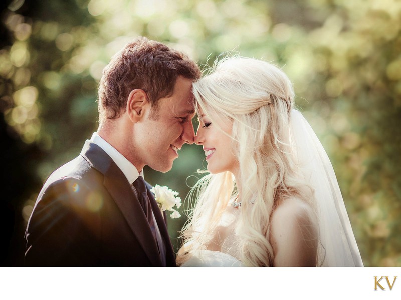 Natural Light portrait bride & groom at Prague Castle